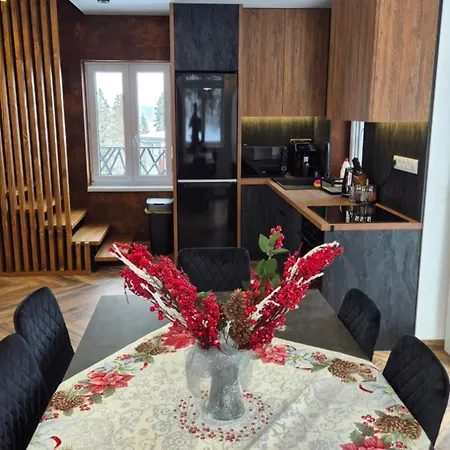 Dominika Шале Наместово