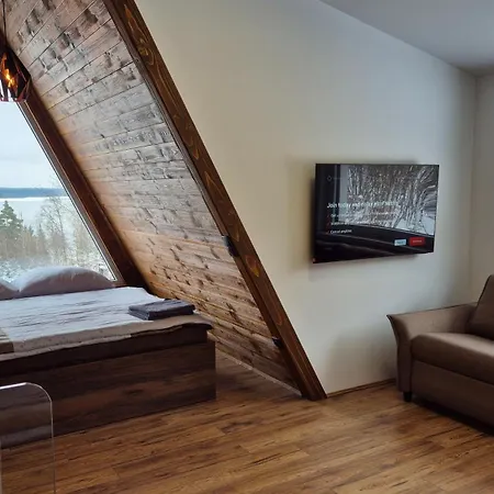 Dominika Шале Наместово